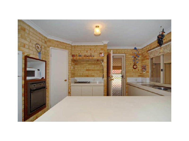 35 Garden Road, Spearwood WA 6163