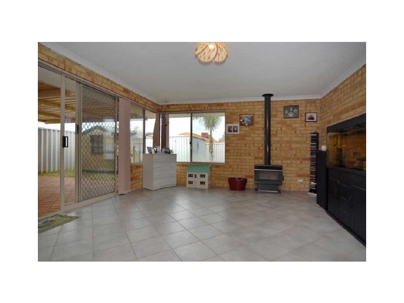 35 Garden Road, Spearwood WA 6163