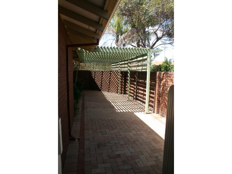 1/297 Preston Point Road, Bicton WA 6157