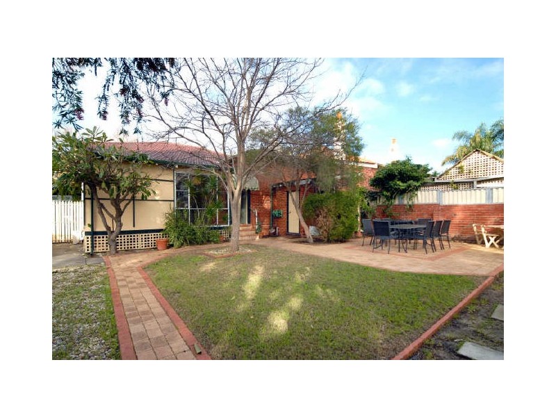 14 Farr Avenue, North Perth WA 6006