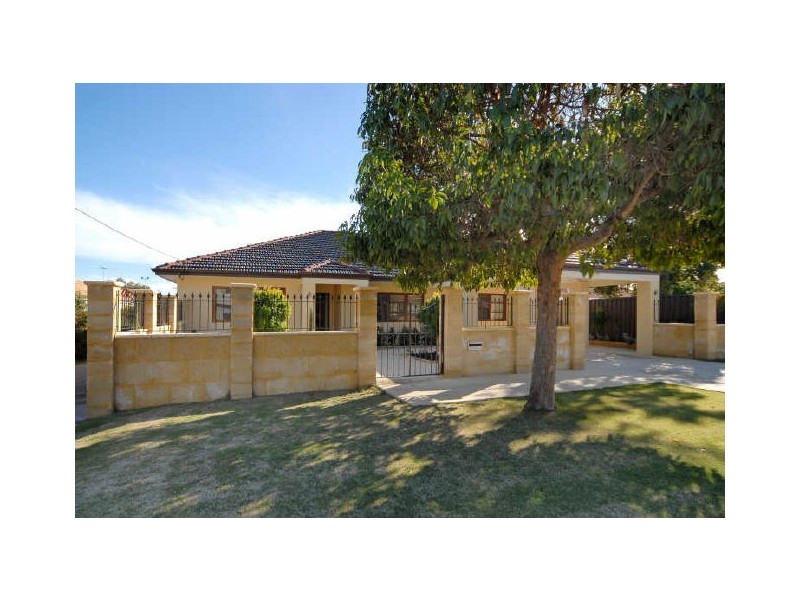 40 Strickland Road, Ardross WA 6153