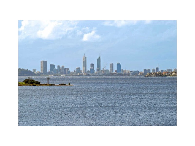 2/240 Burke Drive, Attadale WA 6156