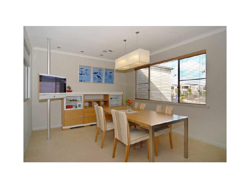 2/240 Burke Drive, Attadale WA 6156