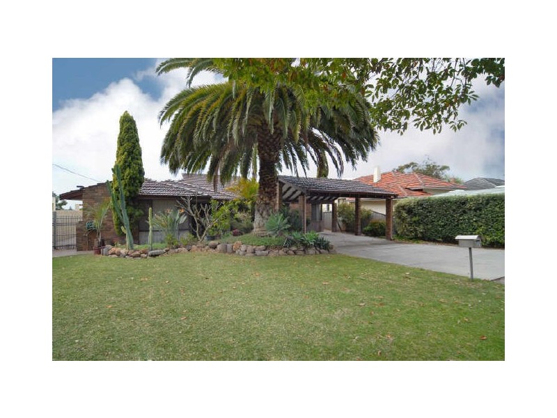 9 Davis Road, Attadale WA 6156