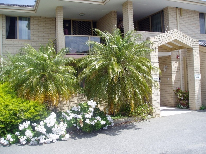 2/41 Bristol Avenue, Bicton WA 6157