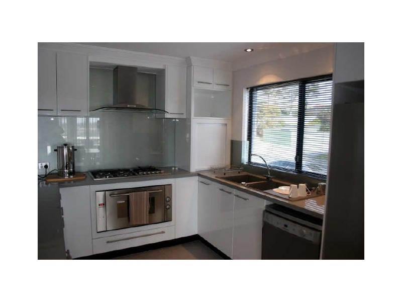 31 McCoy Street, Melville WA 6156