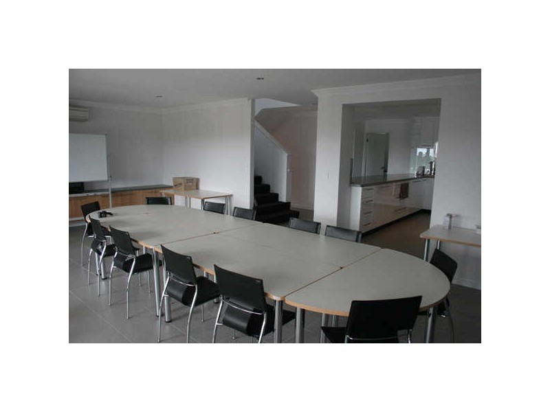 31 McCoy Street, Melville WA 6156