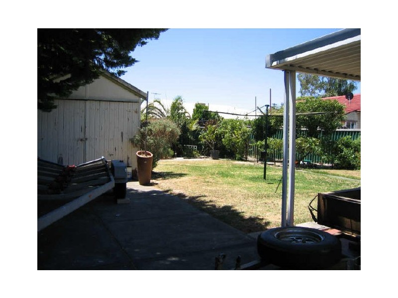 52 Garling Street, Willagee WA 6156