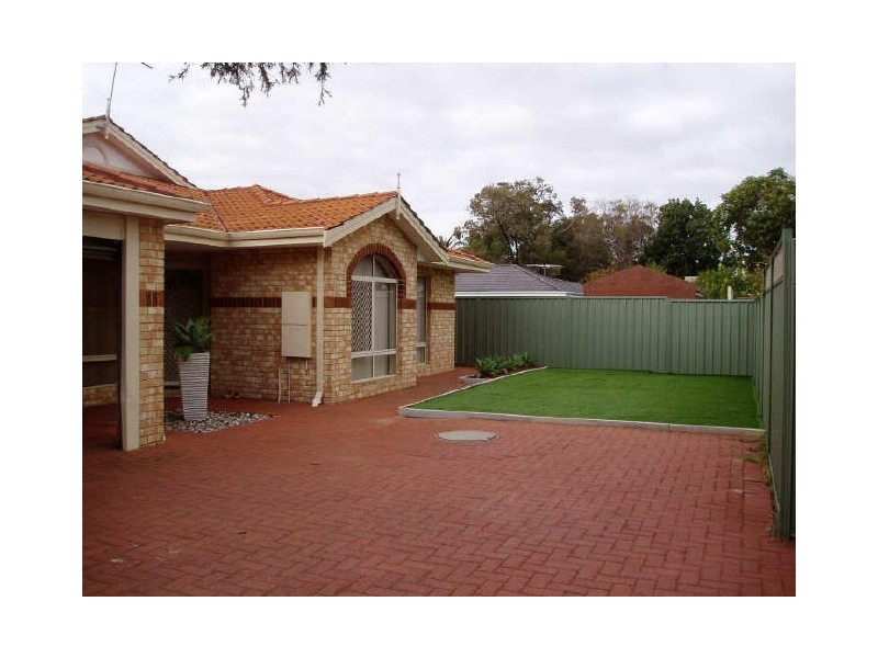 6B Brooksby Street, Melville WA 6156