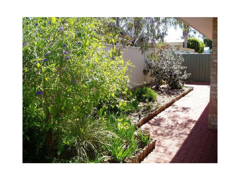 6B Brooksby Street, Melville WA 6156