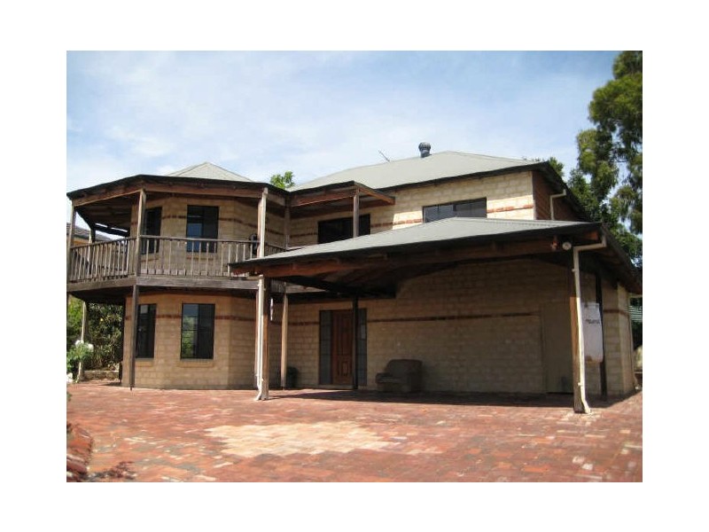 99A Rome Road, Melville WA 6156