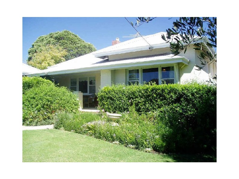 1 Galloway Street, Attadale WA 6156