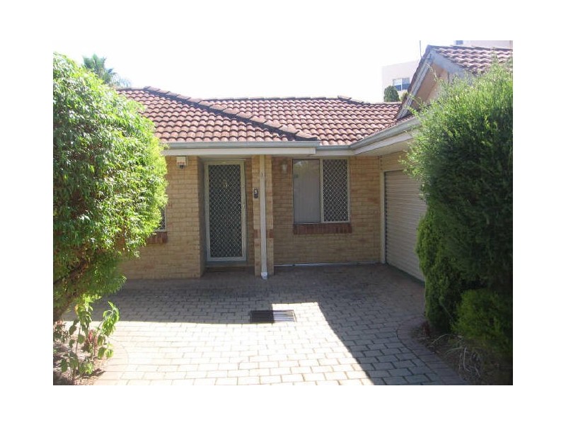 5/6 Groves Avenue, Attadale WA 6156