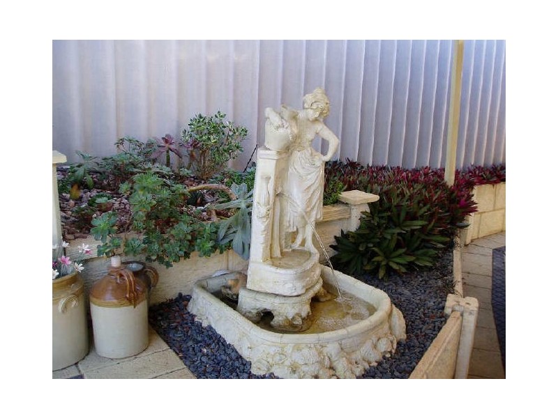 49A Williams Road, Melville WA 6156