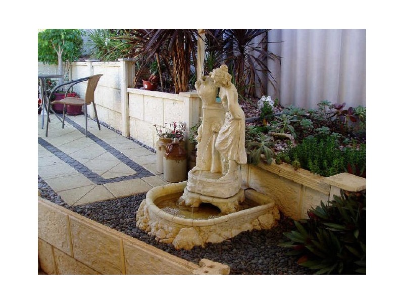 49A Williams Road, Melville WA 6156