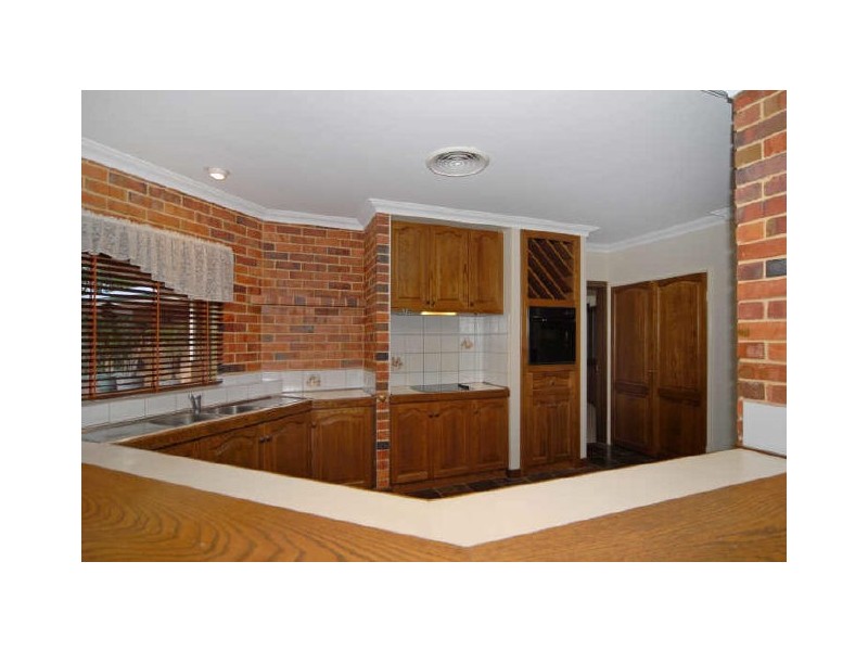 186 Mitchell Road, Bickley WA 6076