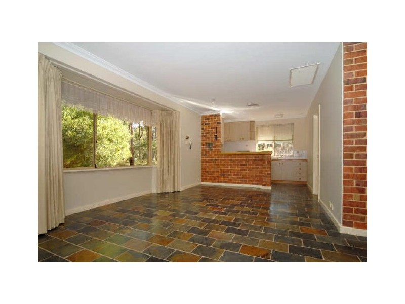 186 Mitchell Road, Bickley WA 6076