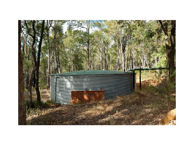 186 Mitchell Road, Bickley WA 6076