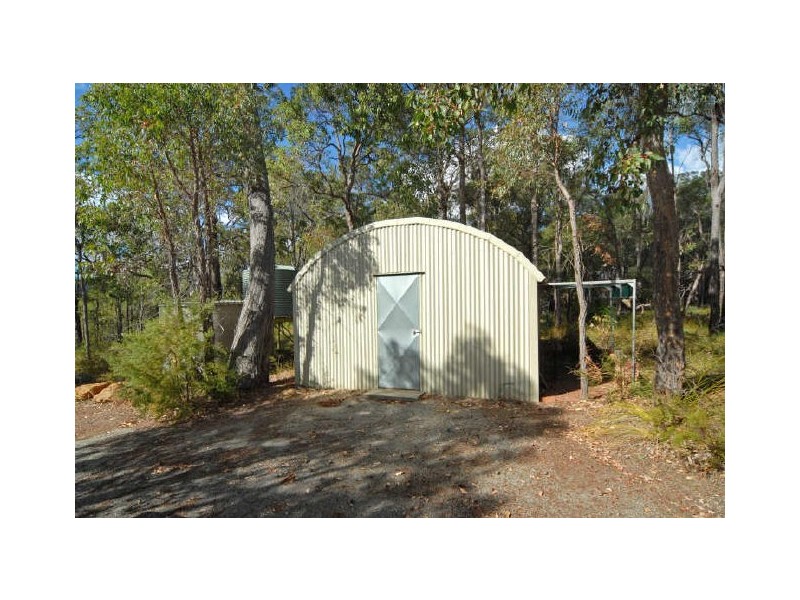 186 Mitchell Road, Bickley WA 6076