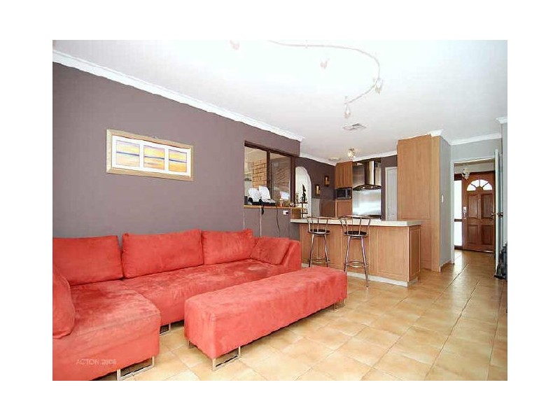 3 Strickland Court, Coogee WA 6166