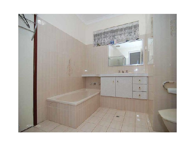 3 Strickland Court, Coogee WA 6166