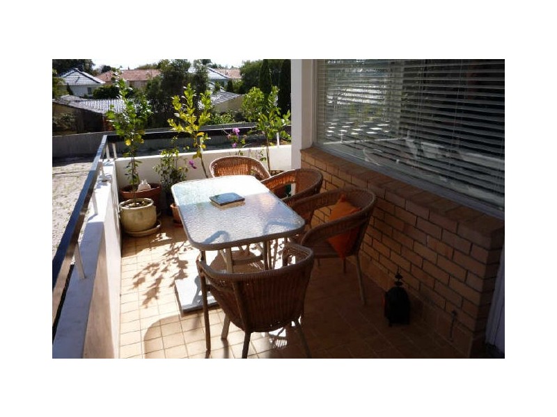 8/70 Matheson Road, Applecross WA 6153