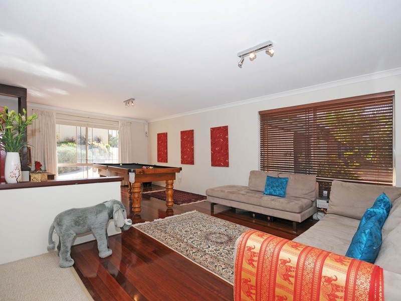 4A Yeovil Crescent, Bicton WA 6157