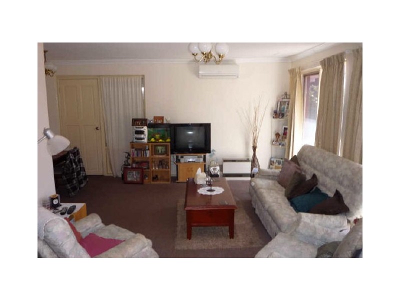 16 Mulligan Way, Orelia WA 6167