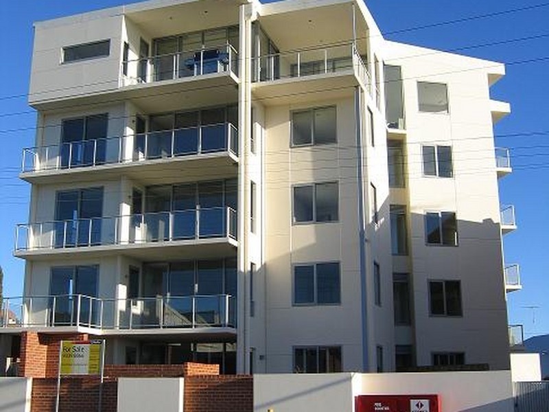 1/3 Rockingham Road, Hamilton Hill WA 6163