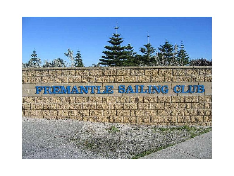 2/3 Rockingham Road, Hamilton Hill WA 6163