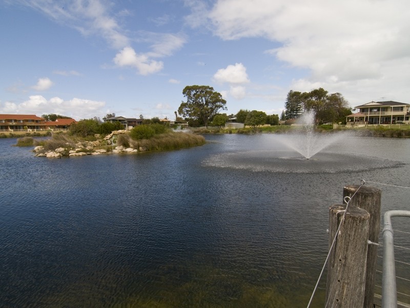 1/8 Fletcher Street, Rockingham WA 6168