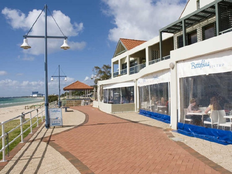 1/8 Fletcher Street, Rockingham WA 6168