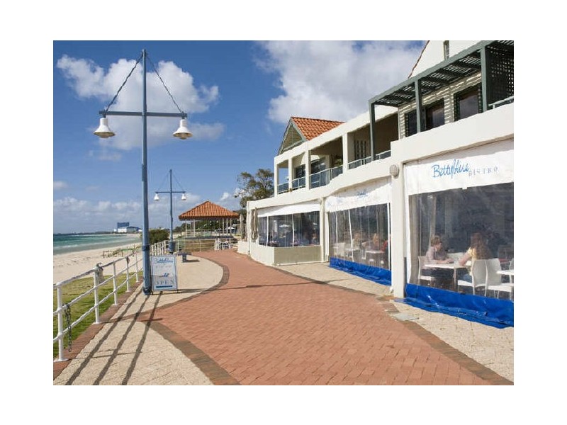 1/8 Fletcher Street, Rockingham WA 6168