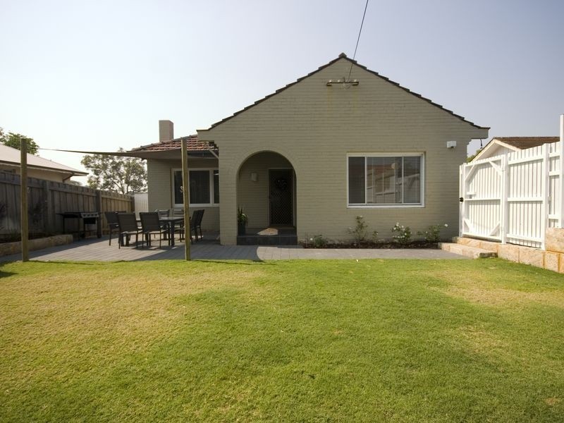55 Coleman Cescent, Melville WA 6156