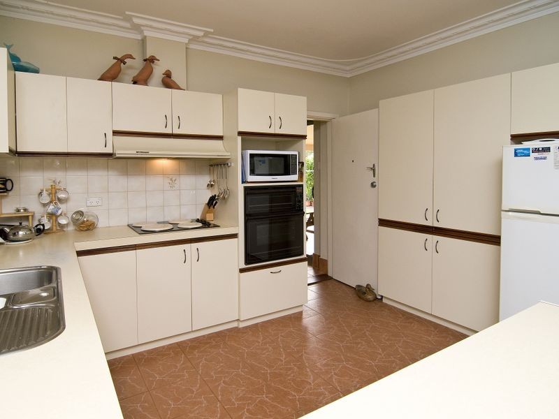 22 Windfield Road, Melville WA 6156