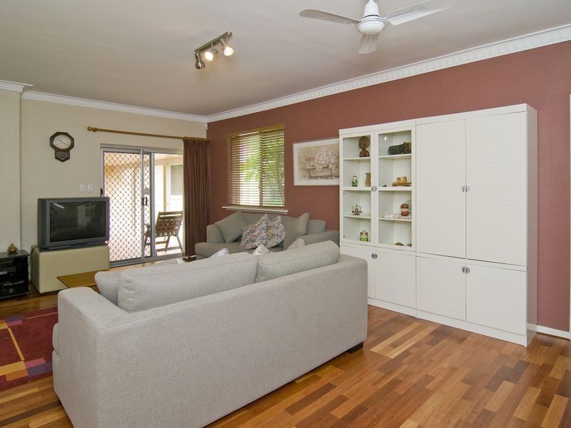 22 Windfield Road, Melville WA 6156