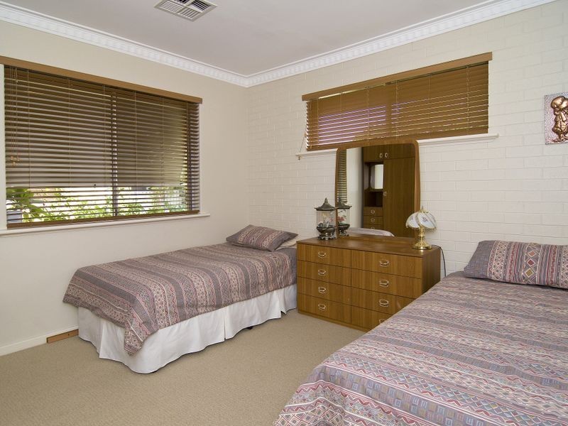 22 Windfield Road, Melville WA 6156