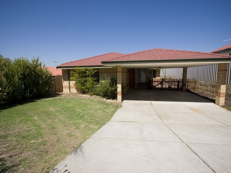 32 Lucas Street, Willagee WA 6156