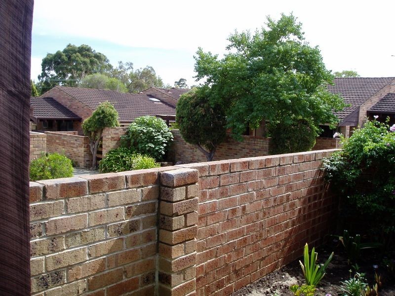 4/9 Luffingham Street, Melville WA 6156