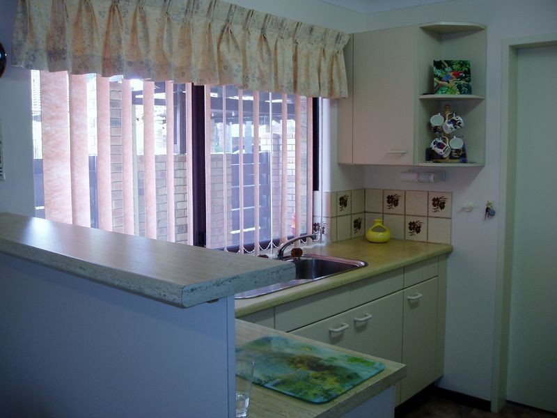 4/9 Luffingham Street, Melville WA 6156