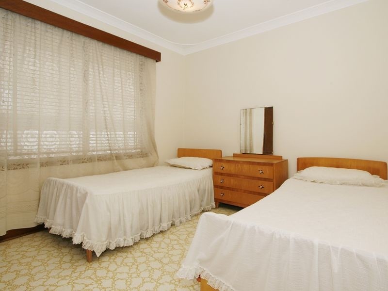 260 South Street, White Gum Valley WA 6162