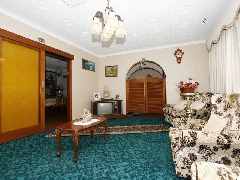 260 South Street, White Gum Valley WA 6162