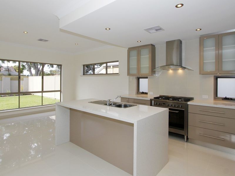 33A Lamond Street, Melville WA 6156