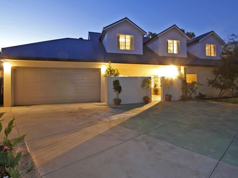 5 Potts Street, Melville WA 6156