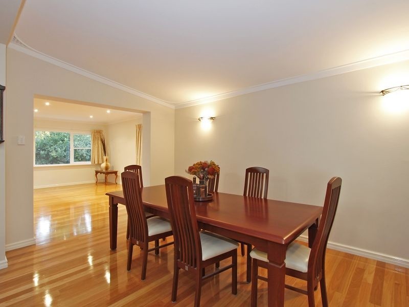 5 Potts Street, Melville WA 6156