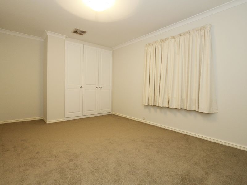 5 Potts Street, Melville WA 6156