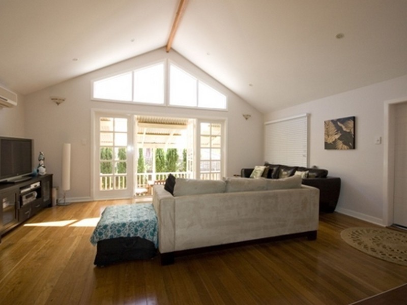 35 Zenobia Street, Palmyra WA 6157