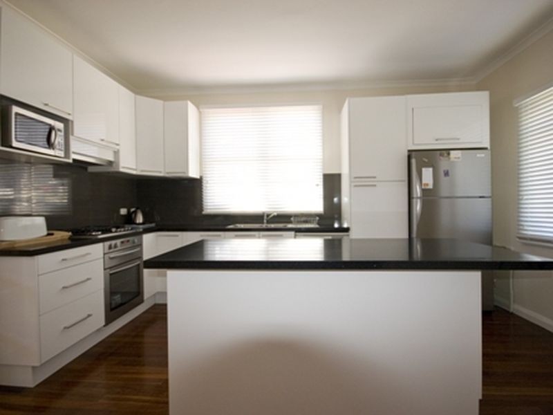 35 Zenobia Street, Palmyra WA 6157