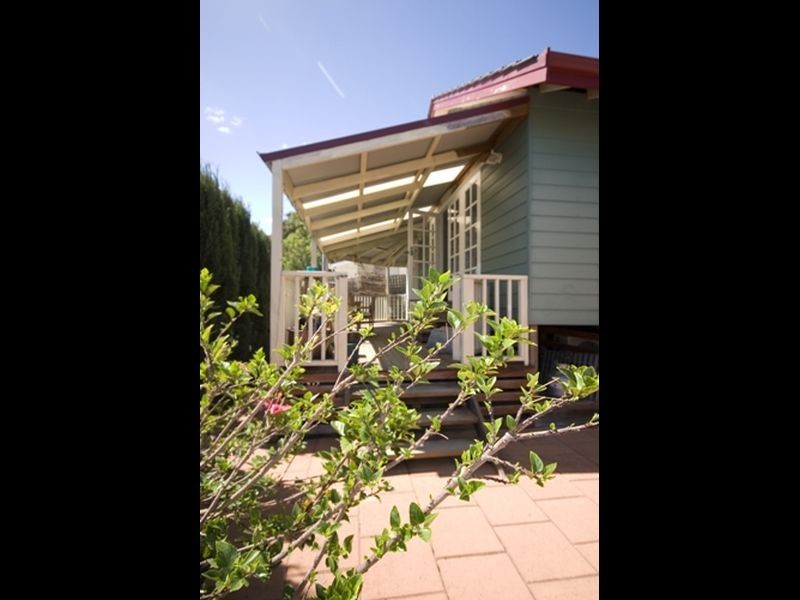 35 Zenobia Street, Palmyra WA 6157