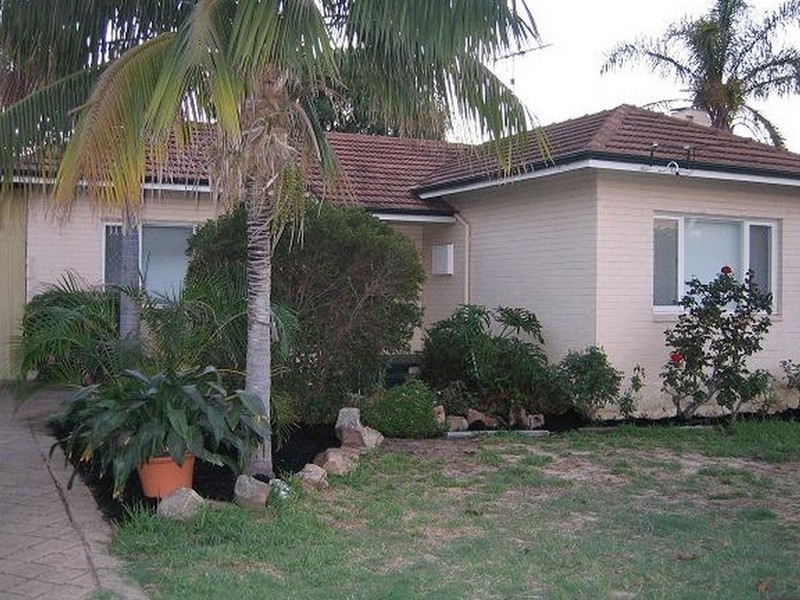 29 Wiluna Avenue, White Gum Valley WA 6162